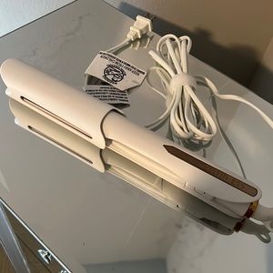 Kristen Ess 3-in-1 Hair Straightener